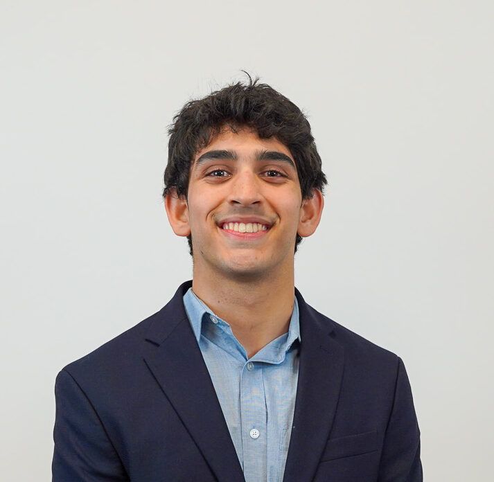 Headshot of Rian Prabhudesai